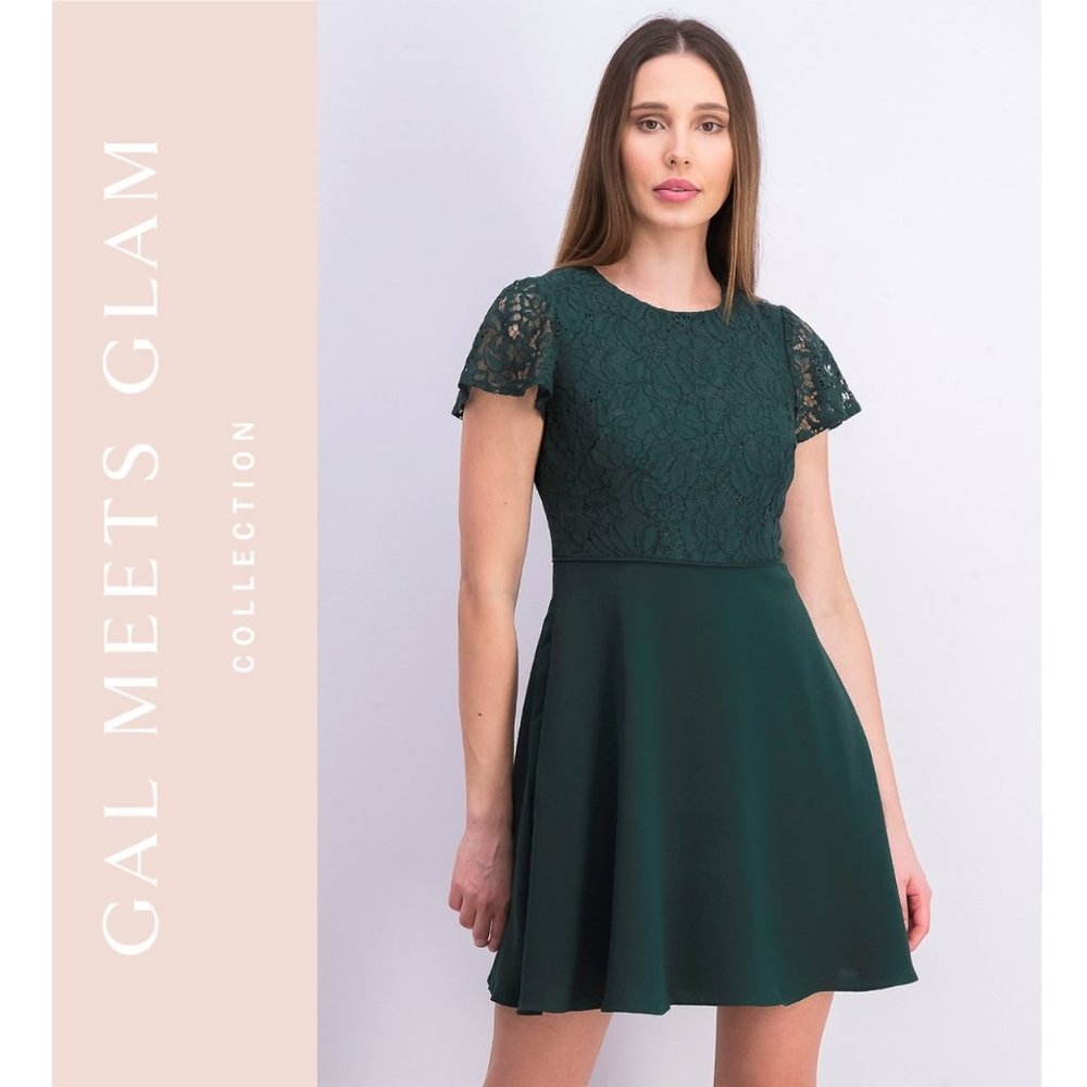🆕️ NEW Gal Meets Glam Collection Petite Lace Datails Fit & Flare Dress Green 6